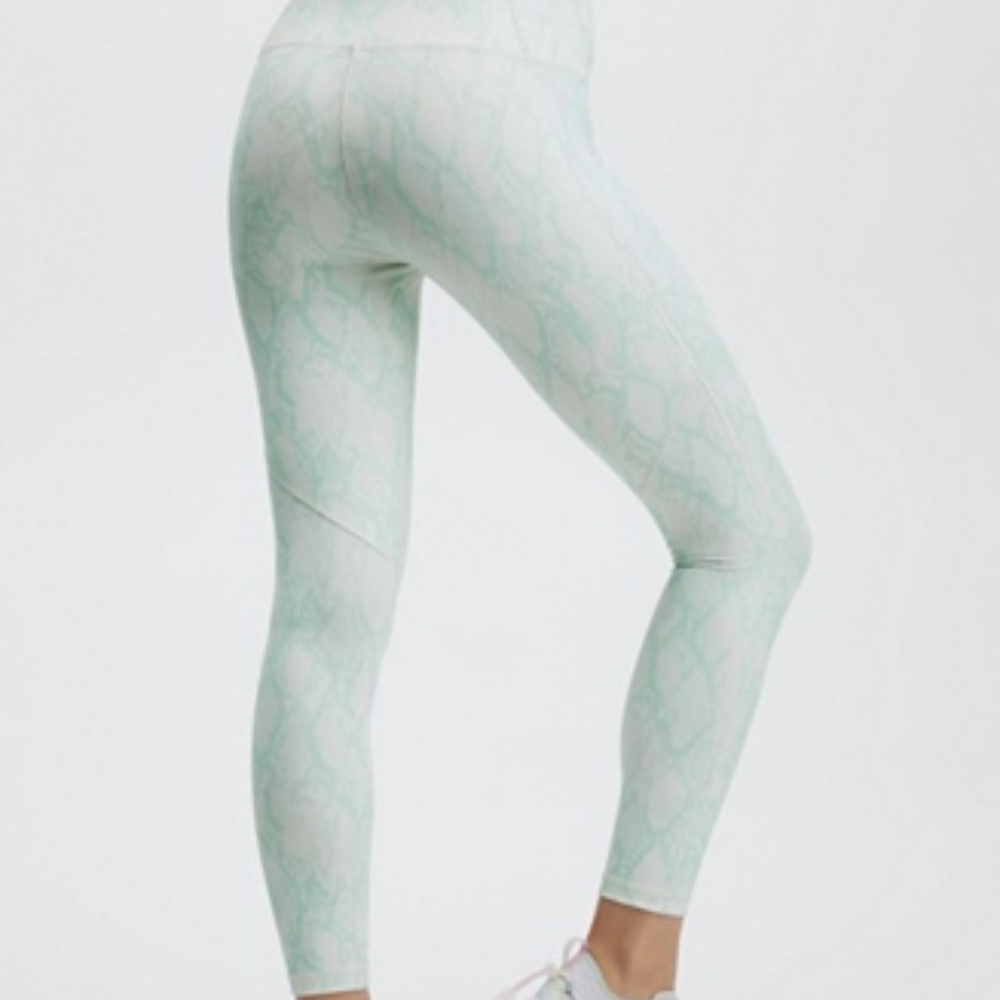Fabletics power hold leggings‎